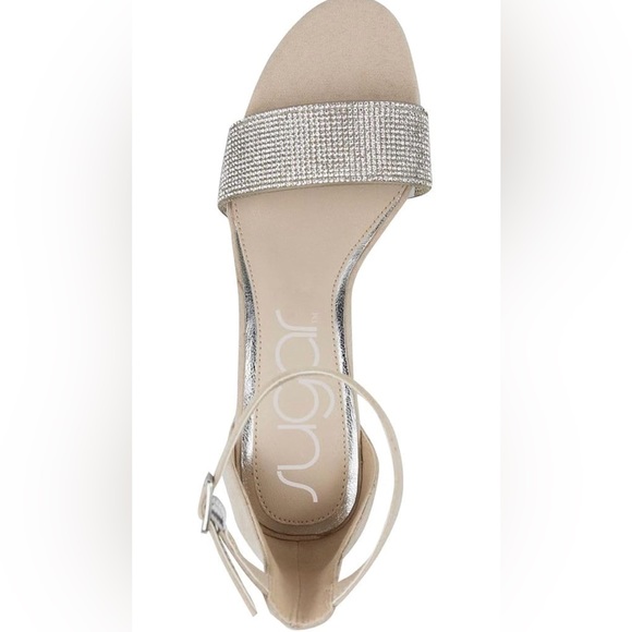 NWT Chic Ankle Strap with a Block High Heel and Embellished Strap with Stones - Picture 3 of 5